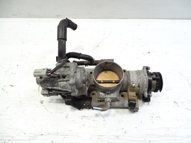2000 Lexus LX470 throttle body, 22030-50142