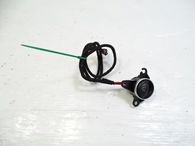 03 Mercedes R230 SL500 switch, trunk release 2308308310
