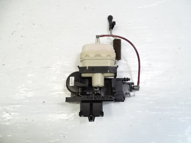 03 Mercedes R230 SL500 actuator, trunk lid lock latch 2307500185 FOR PARTS