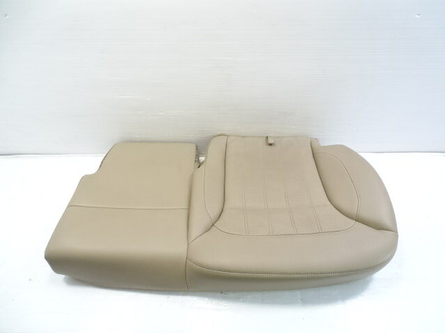 13 Mercedes X166 GL450 seat cushion, bottom, 2nd row, left rear, beige