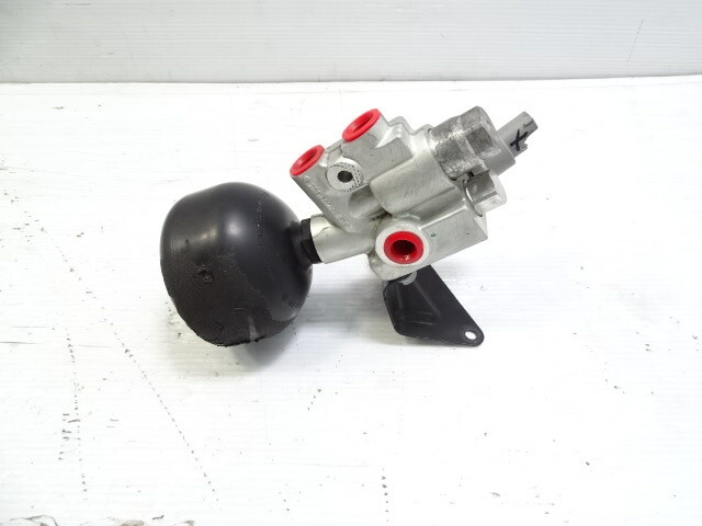 05 Mercedes R230 SL55 valve block, hydraulic pressure, ABC suspension 2203270231
