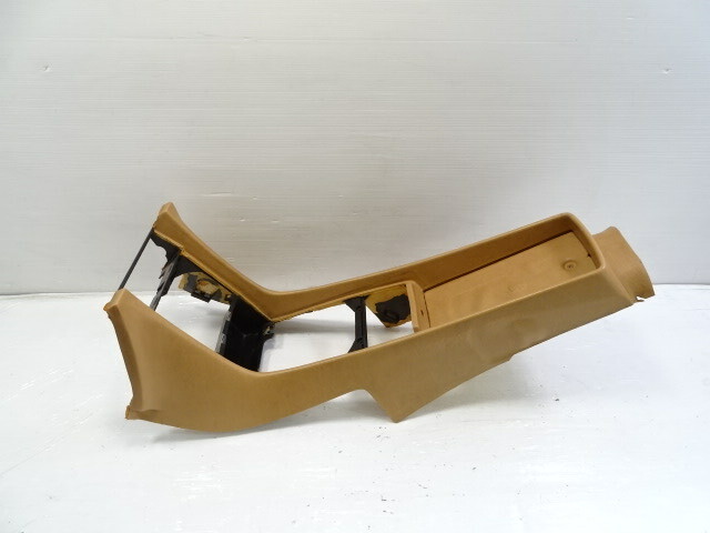 85 Mercedes R107 380SL center console, palomino