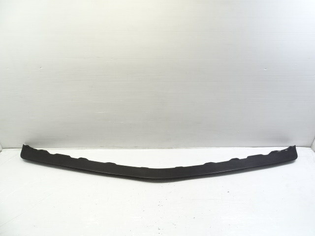 85 Mercedes R107 380SL trim, front bumper filler moulding, center 1078800744