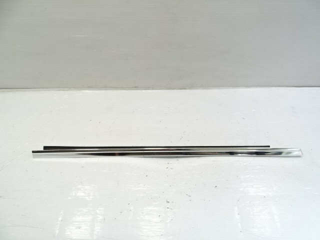 85 Mercedes R107 380SL trim, door chrome moulding, right