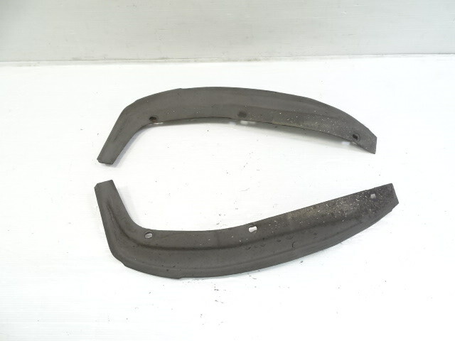 85 Mercedes R107 380SL trim set inner fender support mouldings left / right front