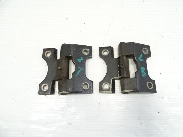 85 Mercedes R107 380SL trim set, door hinges, lower / upper, left