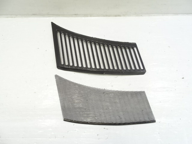 85 Mercedes R107 380SL trim, hood vent grille, right