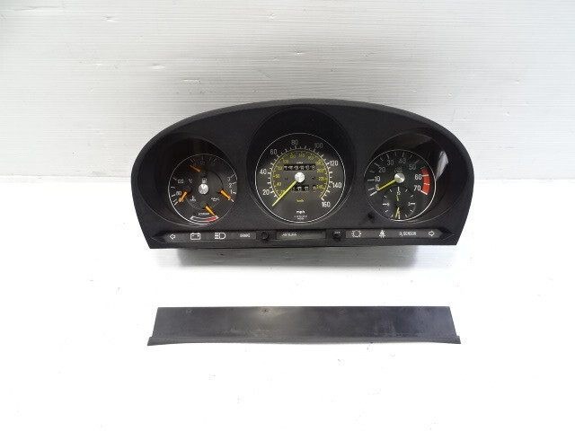 85 Mercedes R107 380SL instrument cluster, speedometer