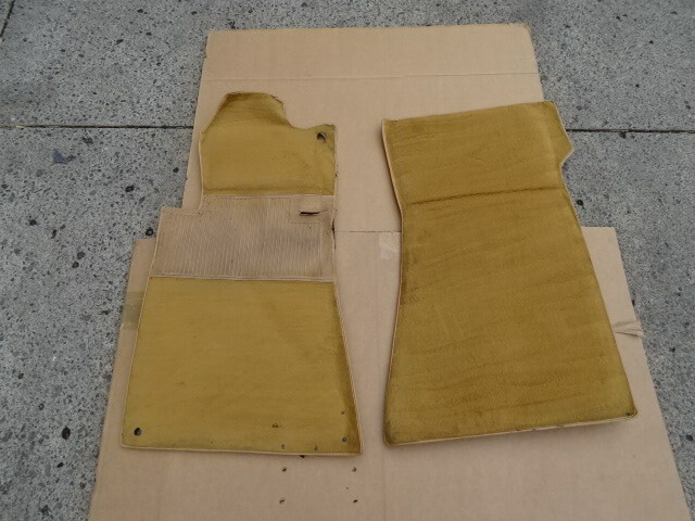 85 Mercedes R107 380SL floor mats, interior palomino