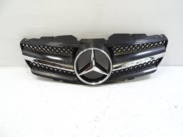 03 Mercedes R230 SL500 grille, with emblem, aftermarket, 03-06