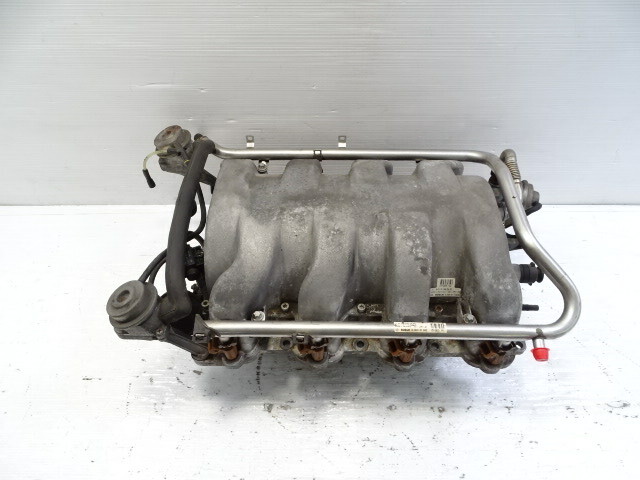 03 Mercedes R230 SL500 intake manifold, w/fuel injectors, 1131400401
