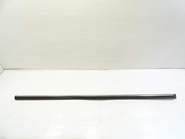 83 Mercedes 380SL trim, exterior, door moulding, right