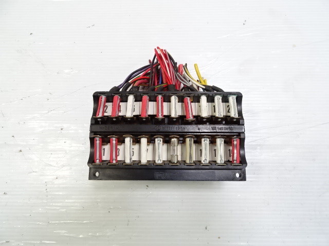 83 Mercedes 380SL fuse box 1075400450