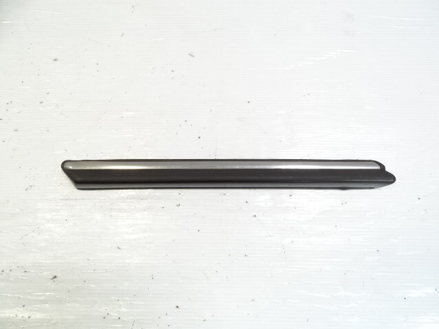 83 Mercedes 380SL trim, exterior, fender moulding, left