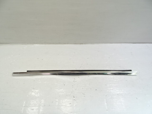 83 Mercedes 380SL trim, door moulding chrome, left