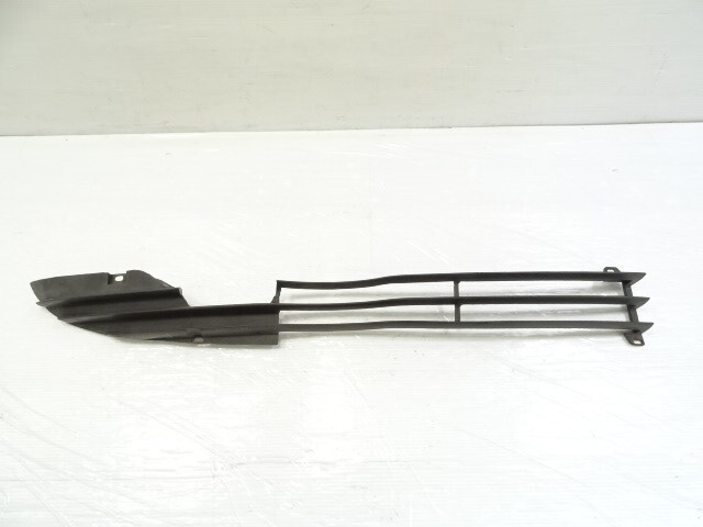 83 Mercedes 380SL grille, lower valance, right 1078882023