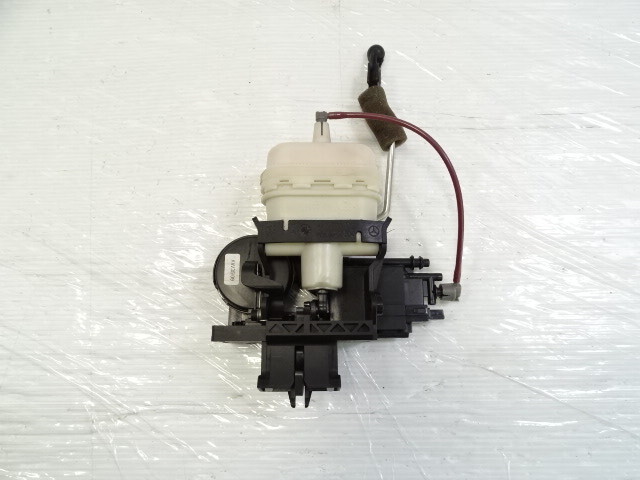 04 Mercedes R230 SL500 actuator, trunk lid lock latch, 2307500185 For Parts