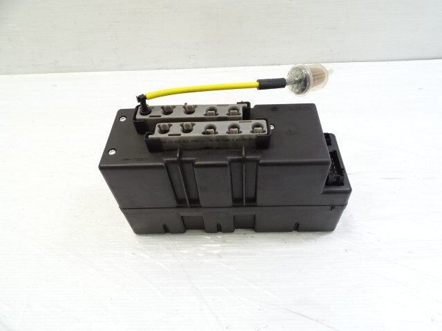 04 Mercedes R230 SL500 vacuum pump FOR PARTS, central locking 2308000048
