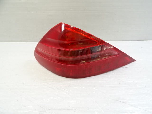 04 Mercedes R230 SL500 lamp, taillight, left 2308200164 tail light
