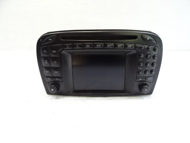 04 Mercedes R230 SL500 navigation unit, command center, radio, 2308202889