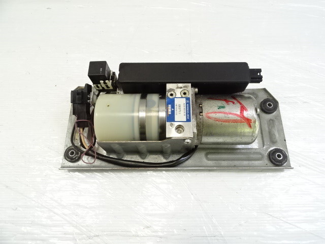 04 Mercedes R230 SL500 pump motor, for convertible hard top, 2308000030