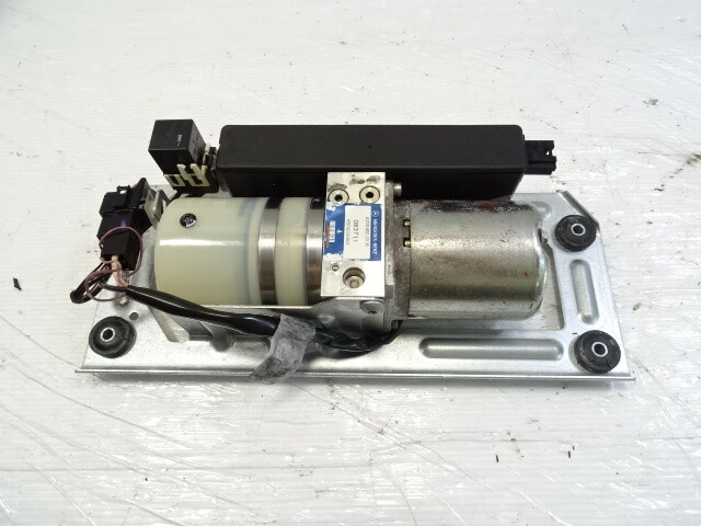04 Mercedes R230 SL500 pump motor, for convertible hard top, 2308000030