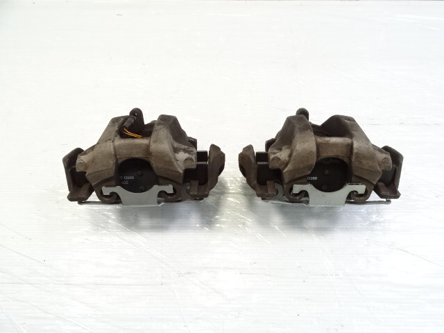 04 Mercedes R230 SL500 brake calipers, rear