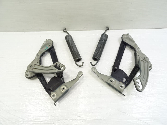 96 Mercedes R129 SL500 hood hinge set, left/right 1298800128, 1298800228