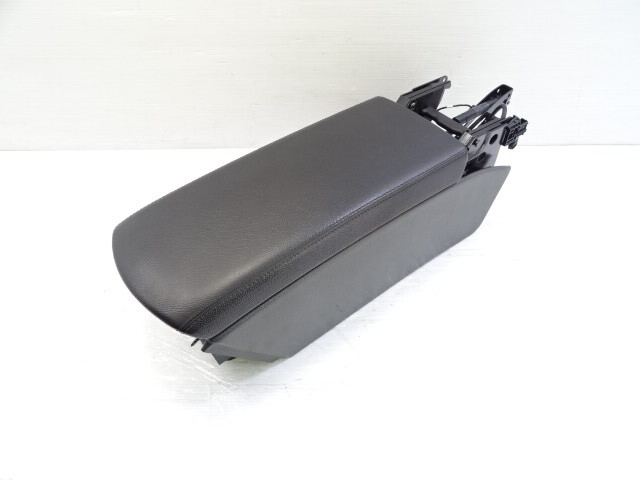 04 Mercedes R230 SL500 center console armrest storage 2306800050 black/gray