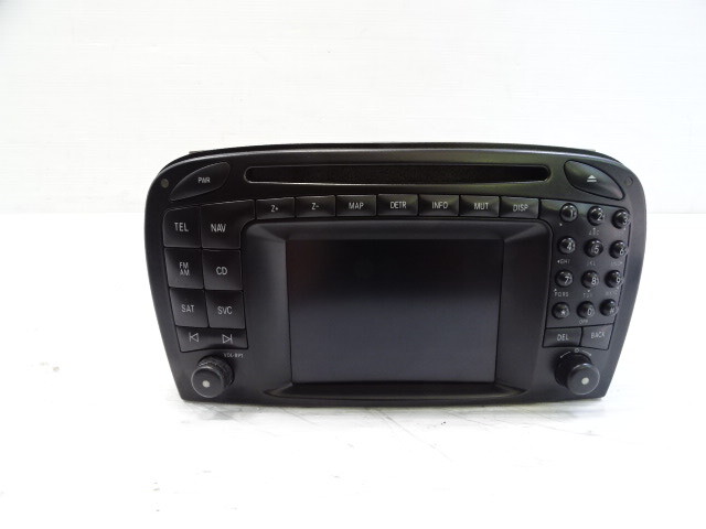 04 Mercedes R230 SL500 navigation unit, command center, radio, 2308202889