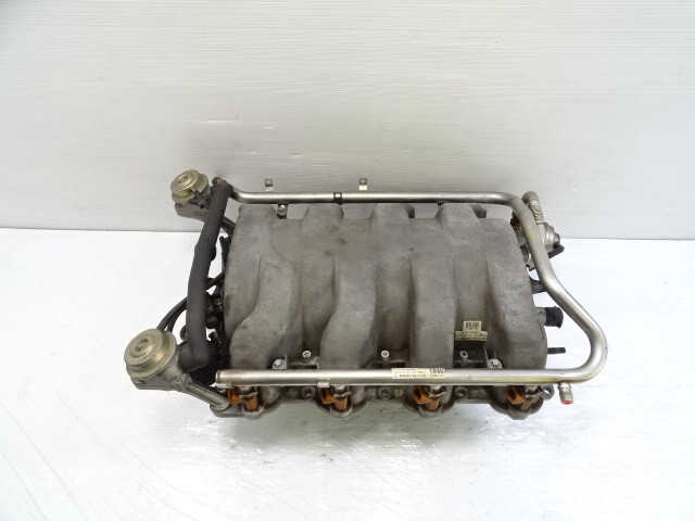 04 Mercedes R230 SL500 intake manifold, w/fuel injectors, 1131400401