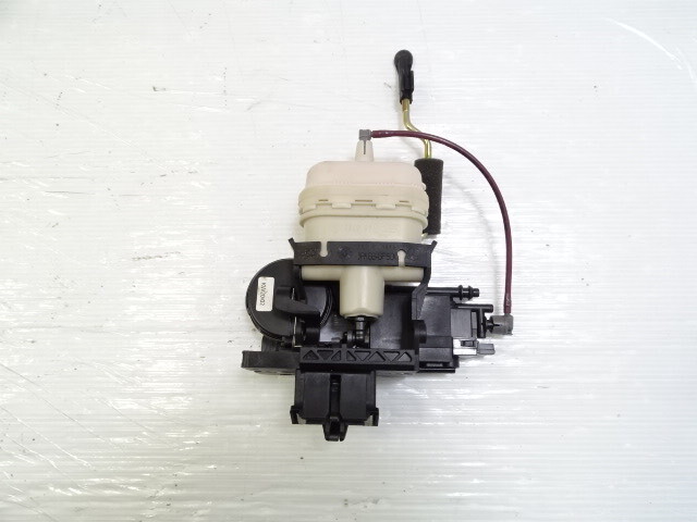 03 Mercedes R230 SL500 actuator, trunk lid lock latch, 2307500085 For Parts