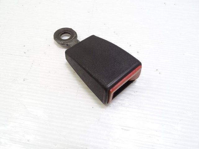 83 Mercedes R107 380SL seat belt buckle, clip receiver, right 1078603269