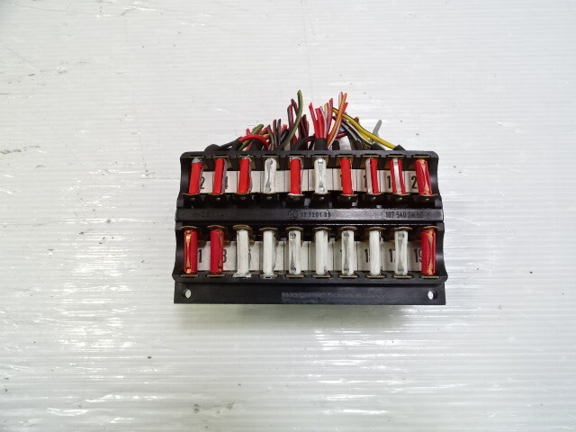 83 Mercedes R107 380SL fuse box 1075400450