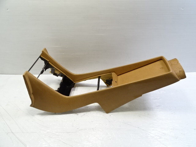 83 Mercedes R107 380SL center console, palomino