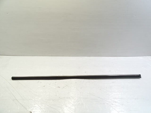 83 Mercedes R107 380SL trim, exterior, door moulding, right