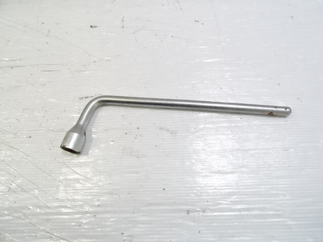 03 Mercedes R230 SL500 tire lug wrench, 1205810246
