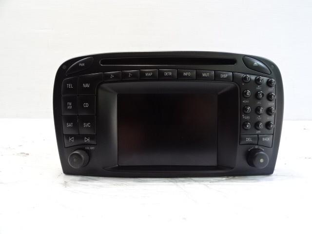 FOR PARTS 04 Mercedes R230 SL500 navigation unit command center radio 2308202889