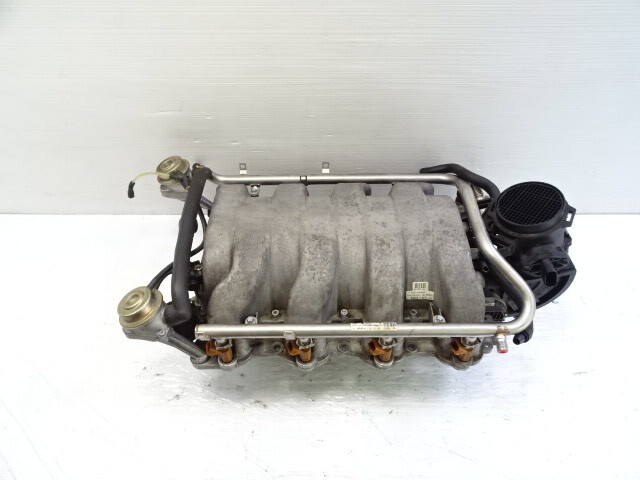 04 Mercedes R230 SL500 intake manifold, w/fuel injectors, 1131400401