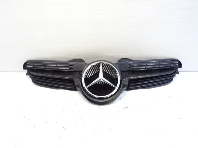 06 Mercedes R171 SLK280 grille, front, 1718880060