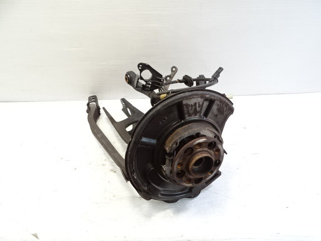 04 Mercedes R230 SL55 hub, knuckle spindle, right rear, 2303505208