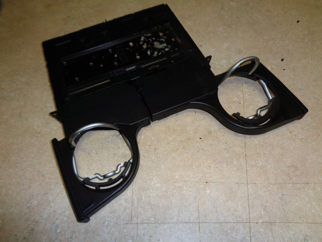 03 Mercedes R230 SL55 cup holder, 2306800250