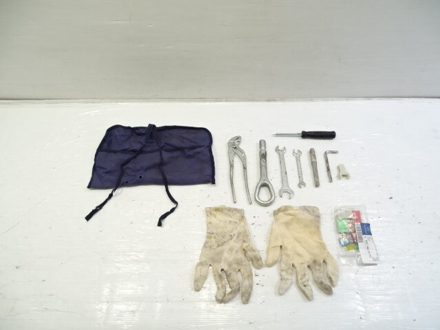 03 Mercedes R230 SL55 tool kit