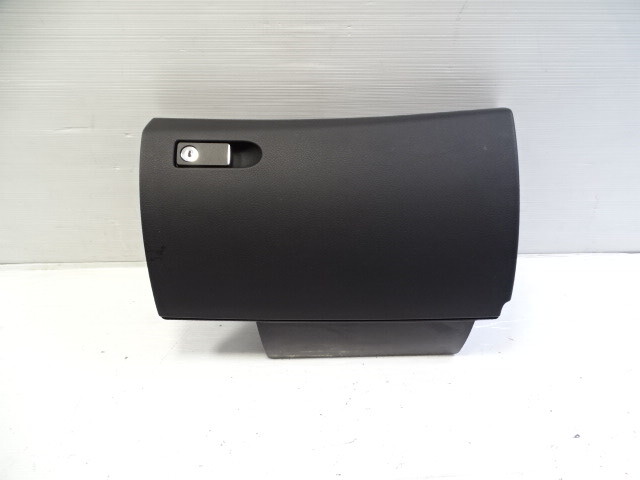 12 Mercedes W204 C63 glovebox, lid, 2046800998, black
