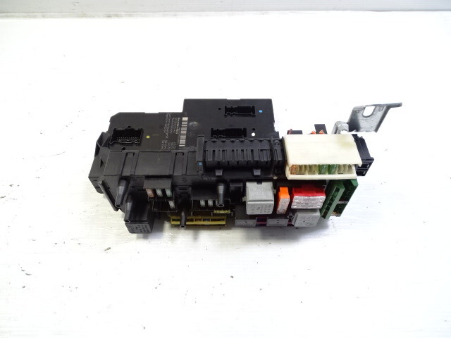 12 Mercedes W204 C63 module, SAM fuse box, rear 2049060105