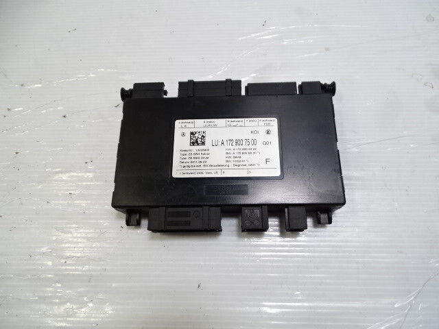 12 Mercedes W204 C63 module, seat control, left front, 1729007500