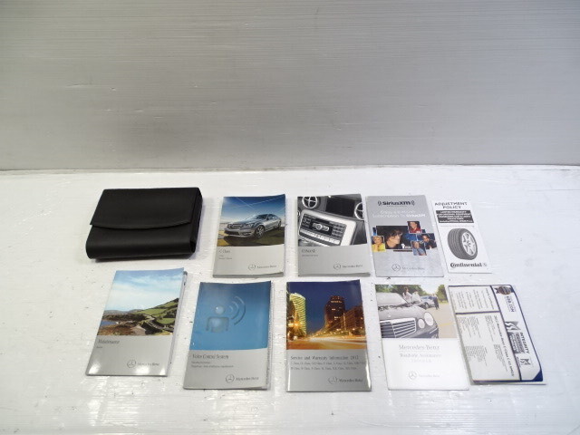 12 Mercedes W204 C63 owners manual, with case 2045845082 coupe