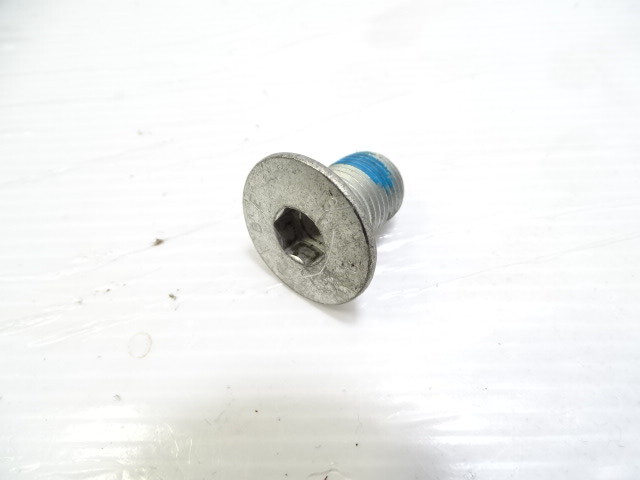 12 Mercedes W204 C63 steering wheel mounting bolt 0009906239 ribe 8.8