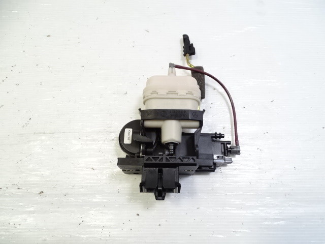 03 Mercedes R230 SL500 actuator, trunk lid lock latch, 2307500085 For Parts