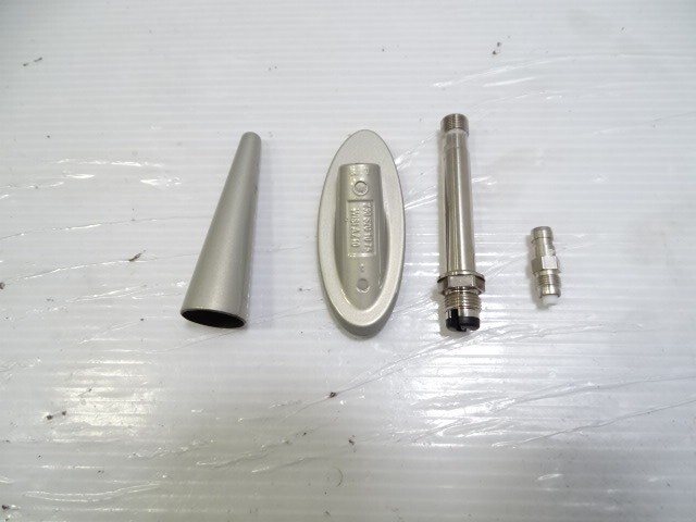 03 Mercedes R230 SL500 antenna, top piece